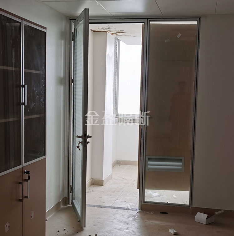 医院住院楼隔断.jpg